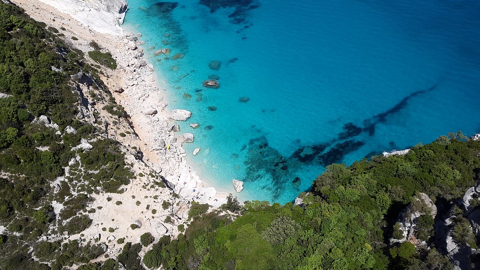 Una vacanza in Sardegna: quali sono le città da non perdere